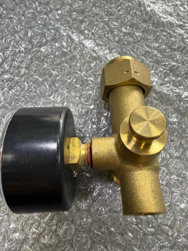 Danfoss Pressure Gauge 4 Bar for VVX-B 81102402 - Image 2