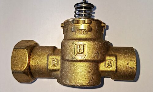P556Y018 - Motorised 2 Way Zone Valve Body - Giacomini