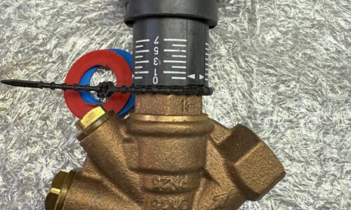 HydroControl VTR with int. thr. DN 15, Rp 1/2", with blind plugs - Oventrop