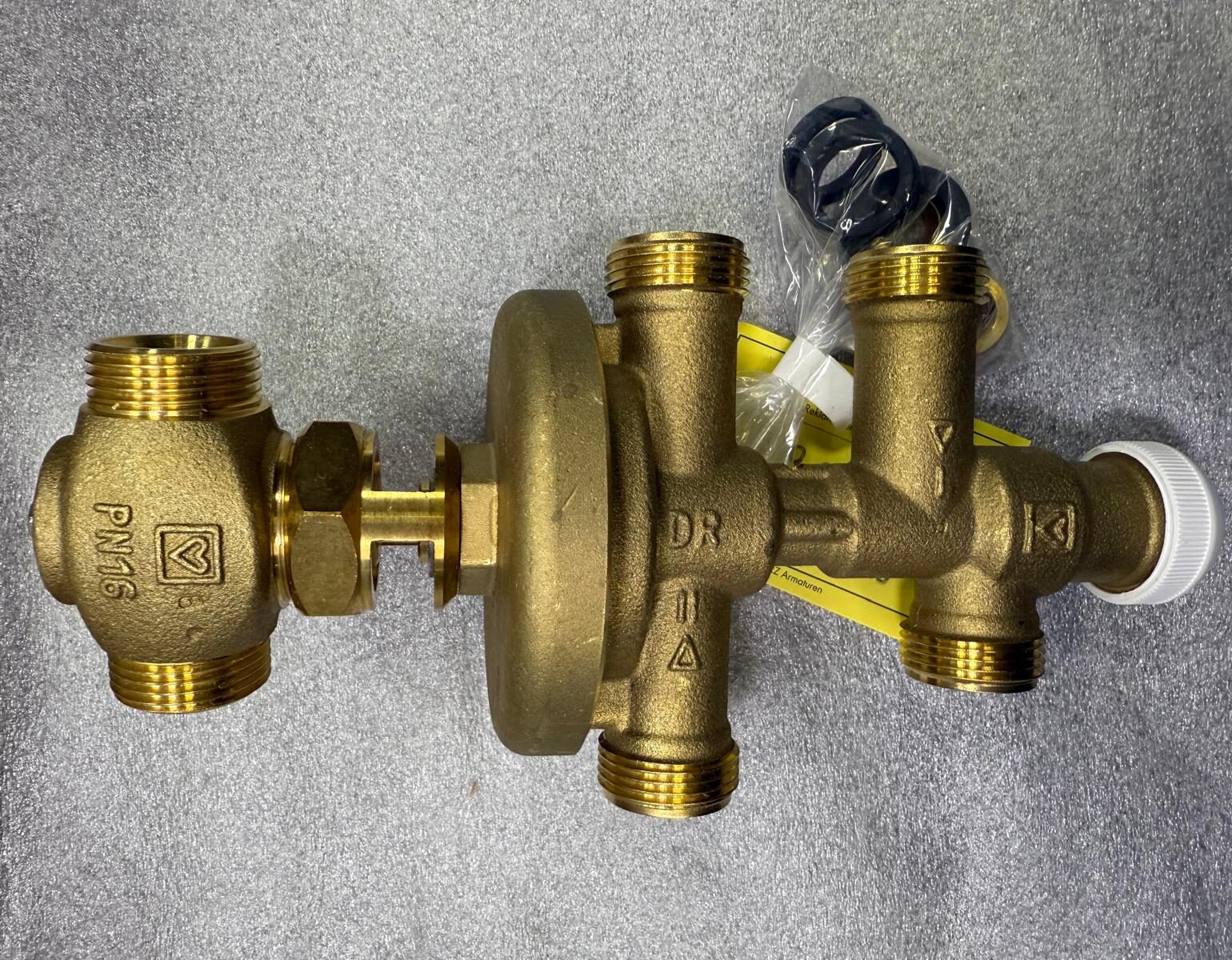 HERZ HIU PTCV with hot water priority 1400860