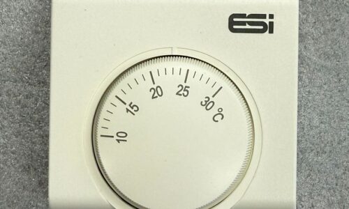 ESRTM mechanical room thermostat 2 wire 6 AMP for heating and HIU systems