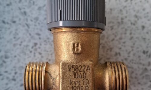 V5822A1048 - 2 Port Valve 1/2" Kvs 1.0 - Honeywell for Heating and Heat Interface Unit Systems